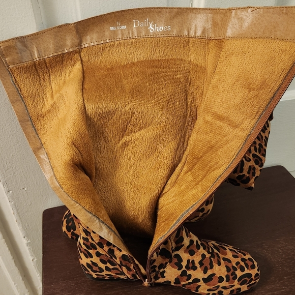 DAILY Leopard Print Boots - Picture 7 of 10